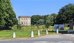 Entr�e du Ch�teau - Belbeuf
